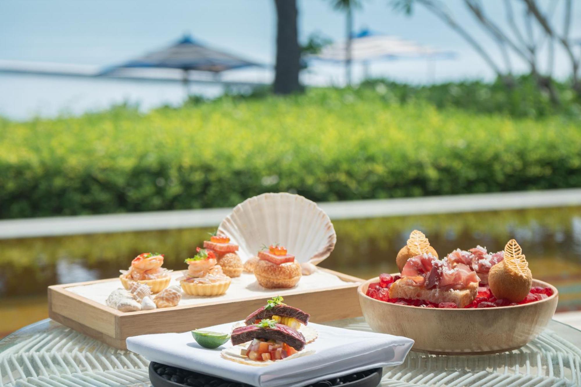 Hyatt Regency Koh Samui Praia de Chaweng Exterior foto A selection of tapas